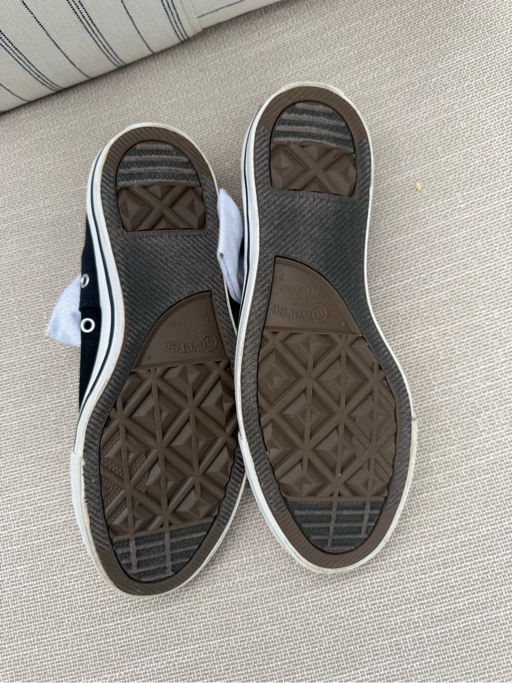NEW Converse Black Canvas Low-Top Sneakers with White Bow Accents - Picture 3 of 4